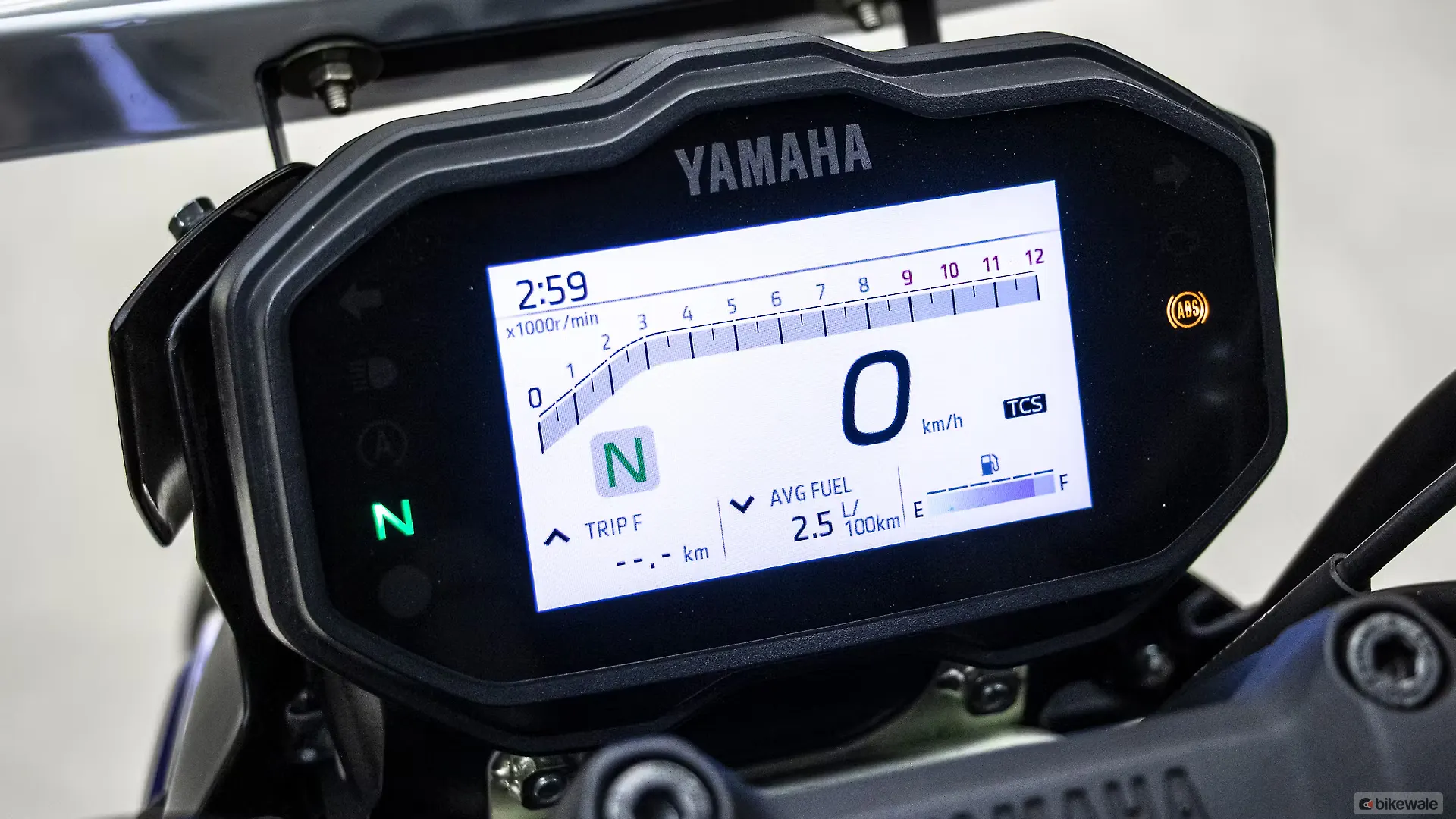 Yamaha FZ S instrument cluster